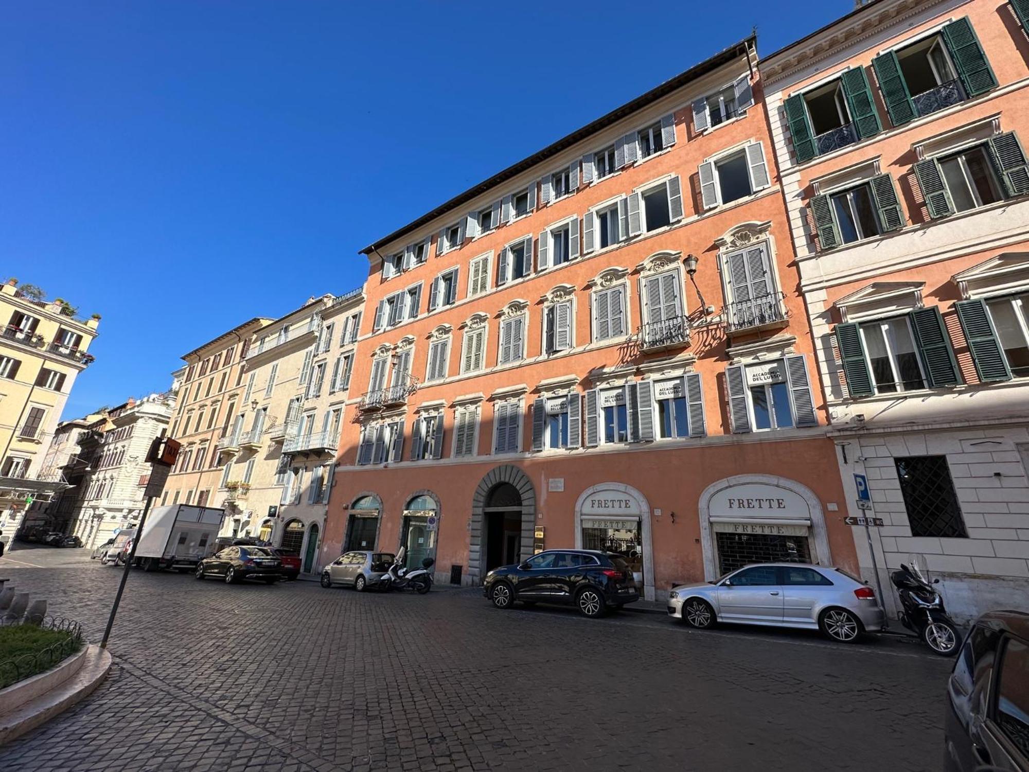 Crispi 2Enty At Spanish Steps Рим Екстериор снимка